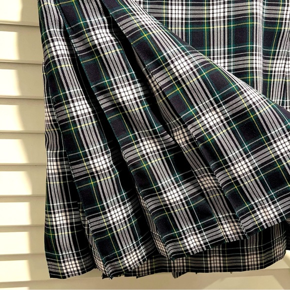 Land’s End Green Plaid Pleated Uniform Skirt - Picture 5 of 12